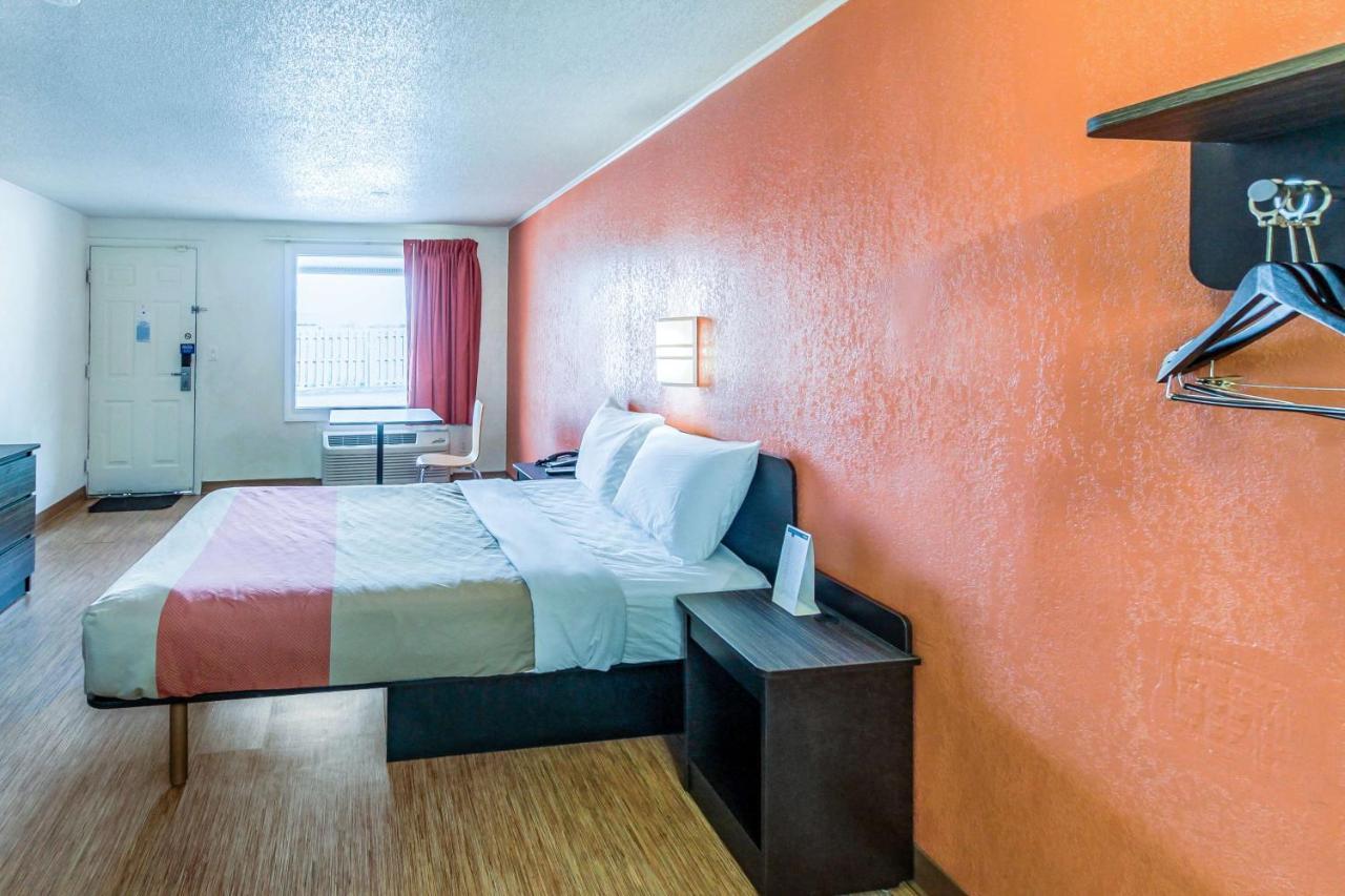 Motel 6 캘러머주 외부 사진